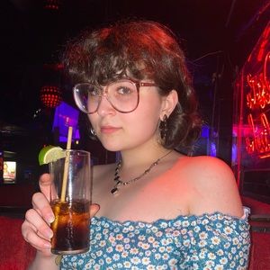 Meet your Posher, Krystine